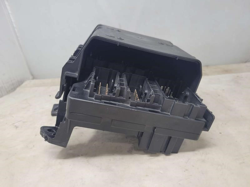 2018 SILVRDO15 LH DRIVER DASH/FLOOR JUNCTION FUSE B 1845 - image 4