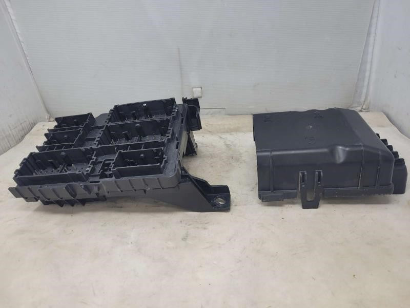 2018 SILVRDO15 LH DRIVER DASH/FLOOR JUNCTION FUSE B 1845 - image 9