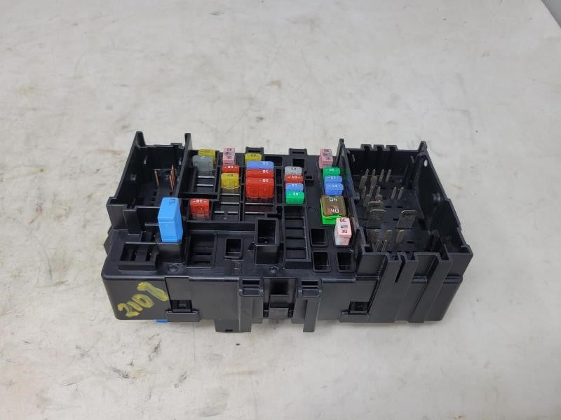 2015 YUKON 23200661 DASH FUSE JUNCTION PANEL 1863 - image 1