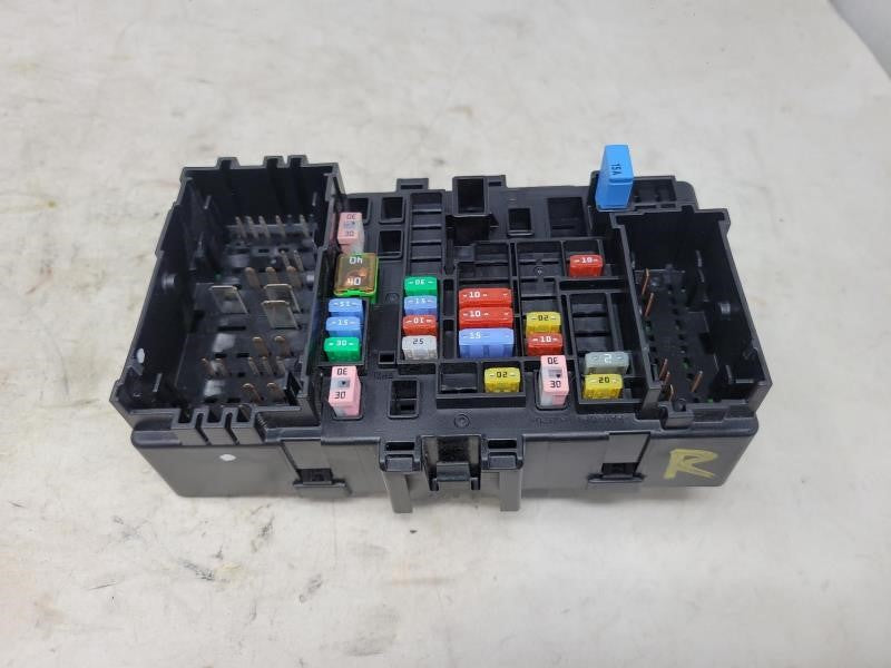 2015 YUKON 23200661 DASH FUSE JUNCTION PANEL 1863 - image 3