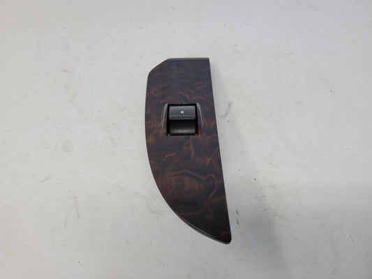 2013 YUKON LH REAR WINDOW SWITCH, DENALI TRIM 1875 - image 2