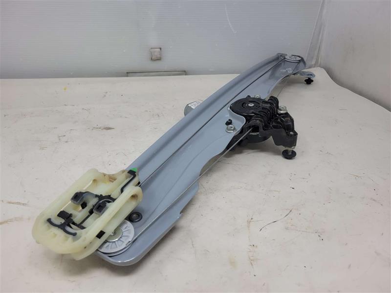 2019 SIERRA150 LH DRIVER REAR POWER WINDOW MOTOR RE 1876 - image 4