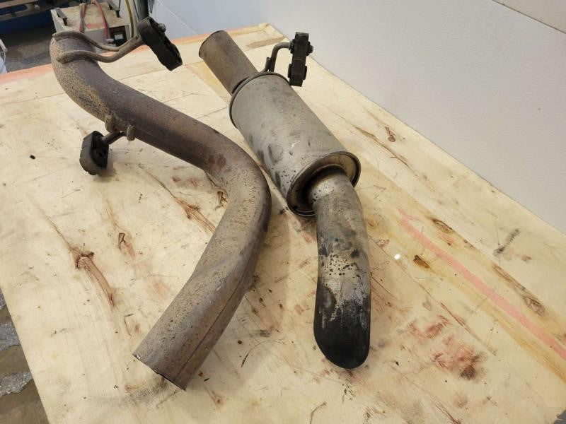 2015 ESCALAESV EXHAUST TAIL PIPE & RESONATOR, SHIPS 1906 - image 5