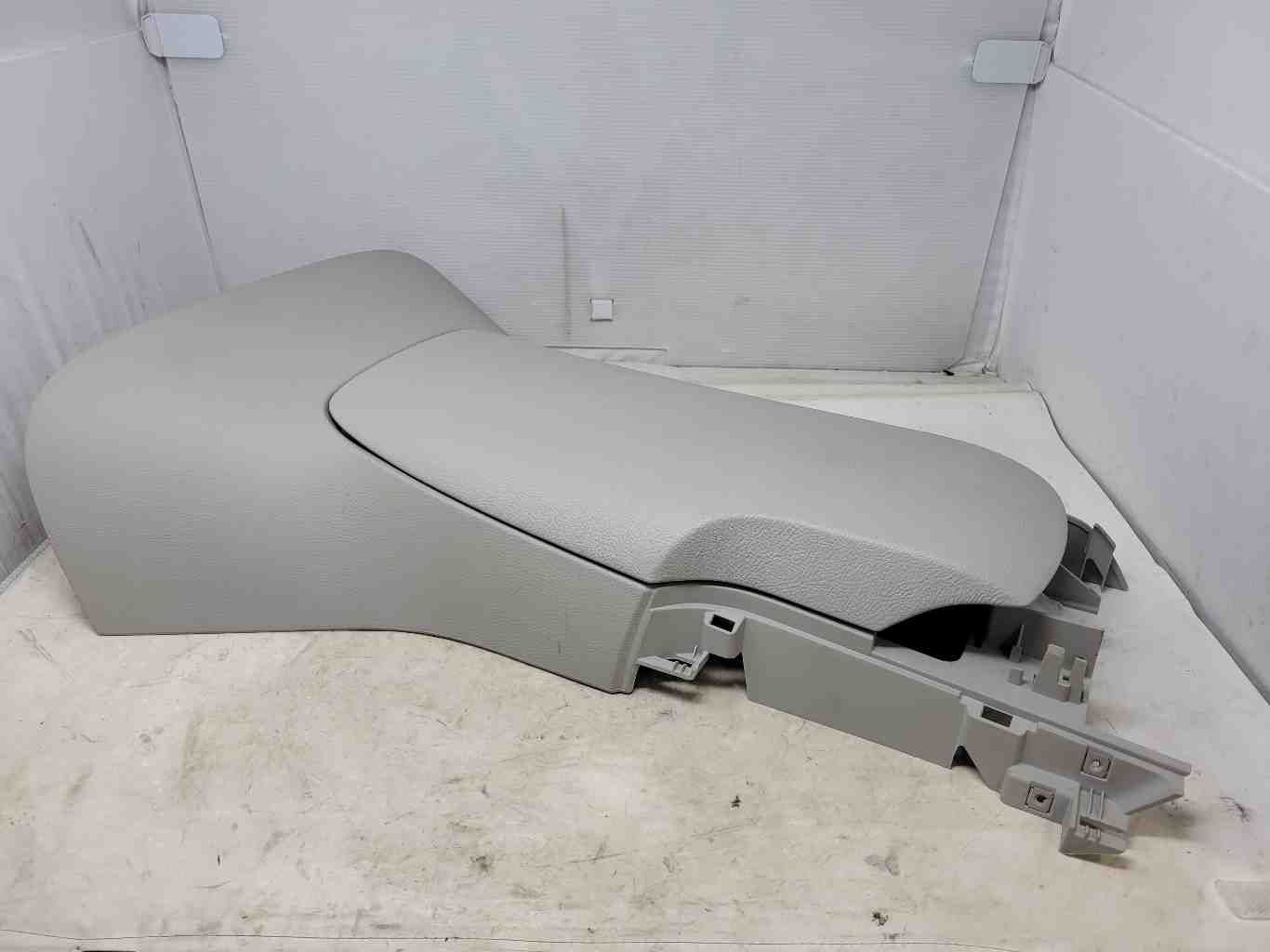 2011 CORVETTE CENTER CONSOLE, LIGHT TITANIUM (GREY 1917 - image 3