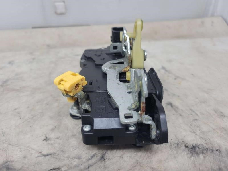 2005 CTS RH PASSENGER FRONT DOOR LATCH LOCK A 1928 - image 5