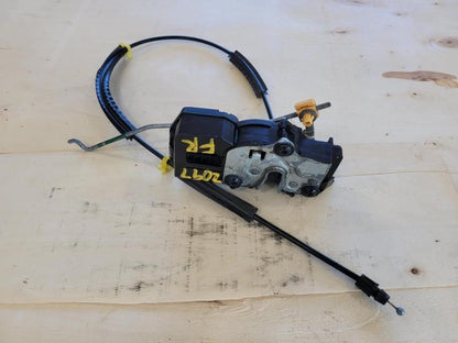 2010 ESCALADE FRONT PASSENGER RH DOOR LATCH 259550 1930 - image 3