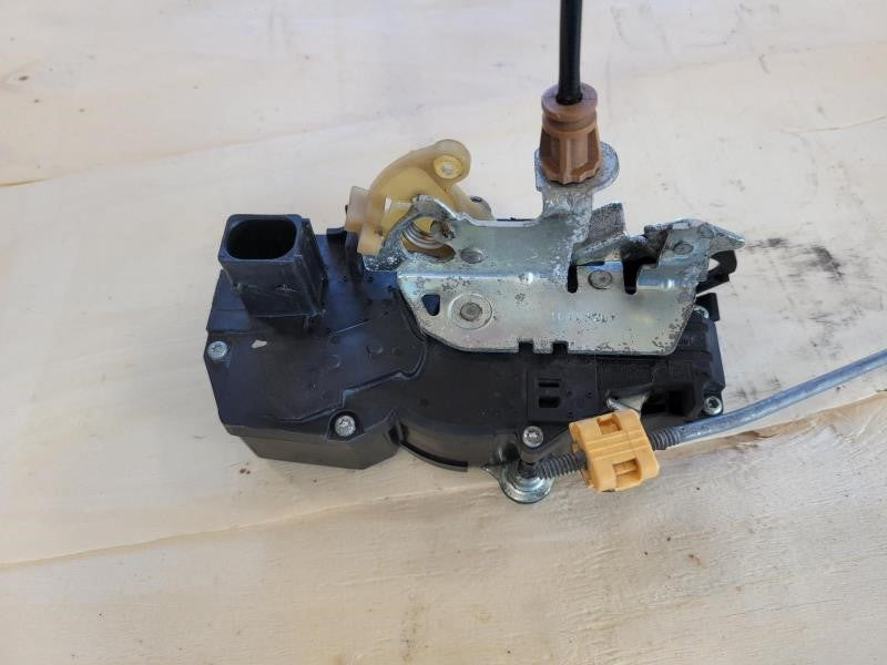 2010 ESCALADE FRONT PASSENGER RH DOOR LATCH 259550 1930 - image 6