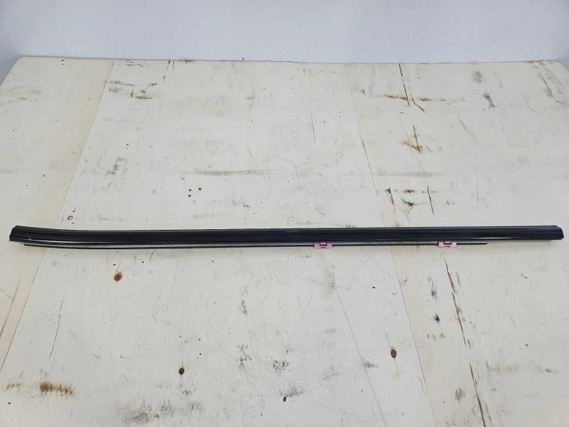 2020 SIERRA150 LH DRIVER FRONT DOOR BELT WINDOW REV 1944 - image 1