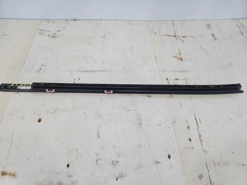 2020 SIERRA150 LH DRIVER FRONT DOOR BELT WINDOW REV 1944 - image 7