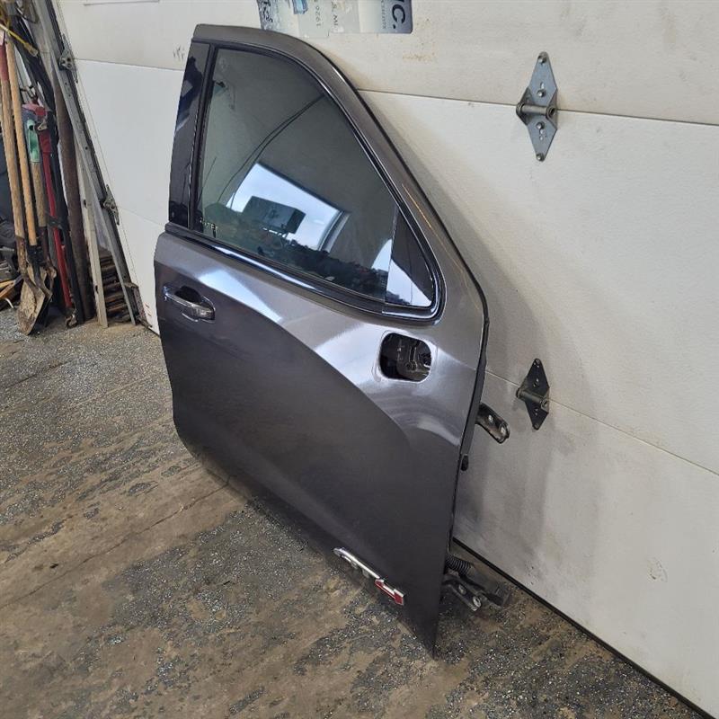 2019 SIERRA150 RH PASSENGER FRONT DOOR SCORPION MET 1953 - image 3