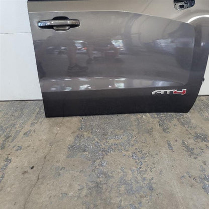2019 SIERRA150 RH PASSENGER FRONT DOOR SCORPION MET 1953 - image 4