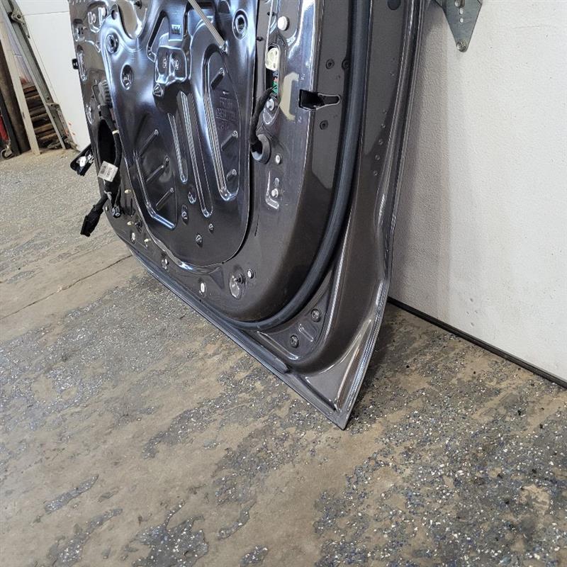 2019 SIERRA150 RH PASSENGER FRONT DOOR SCORPION MET 1953 - image 10