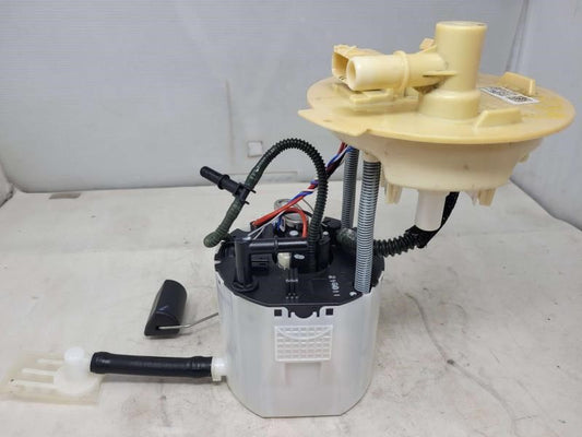 FUEL PUMP SS 1LE A1X 10K MILES 84873 1984 - image 1