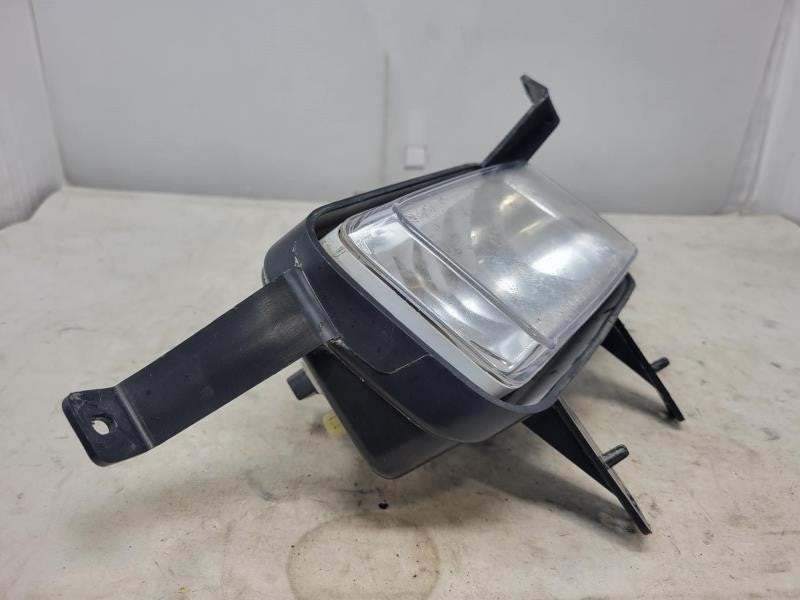 2015 YUKON LH FRONT FOG LIGHT W/BRACKET 1998 - image 2