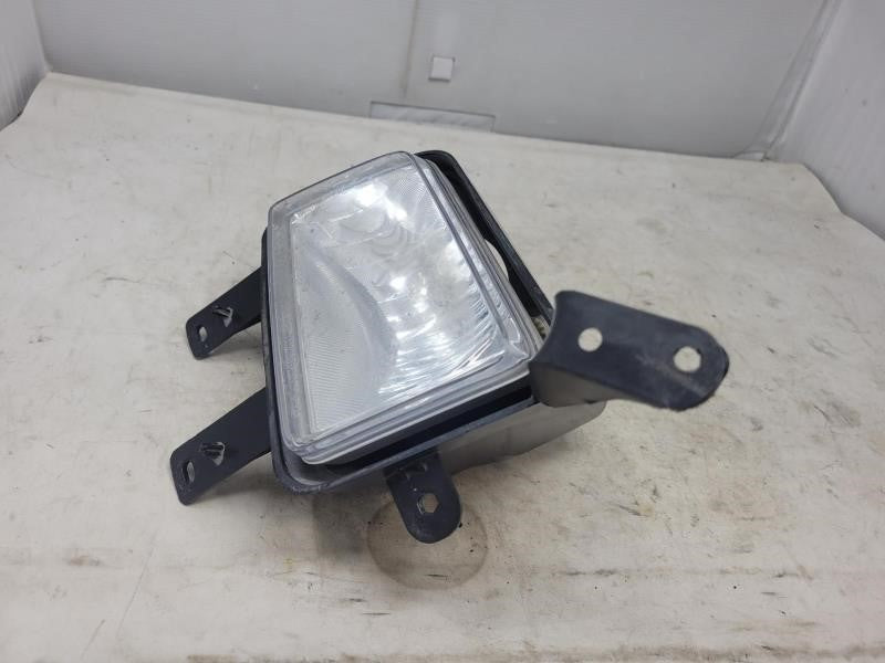 2015 YUKON LH FRONT FOG LIGHT W/BRACKET 1998 - image 4