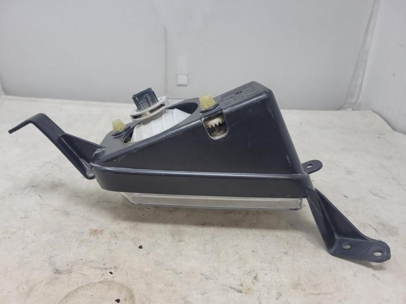 2015 YUKON LH FRONT FOG LIGHT W/BRACKET 1998 - image 8