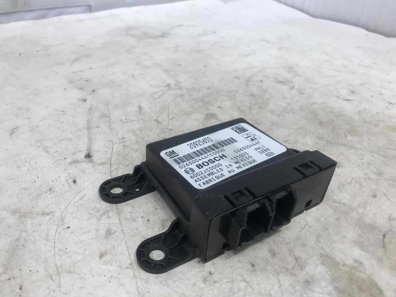 2014 CAMARO 20925650 PARK ASSIST MODULE 2007 - image 3