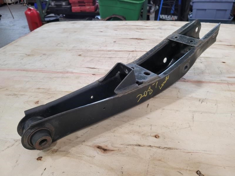 2014 CAMARO REAR LOWER CONTROL ARM FITS RH & LH 2062 - image 2