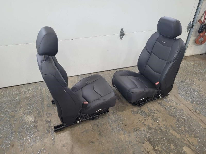 2016 ESCALADE FRONT SEATS, BLACK LEATHER, PAIR 33K 2090 - image 3