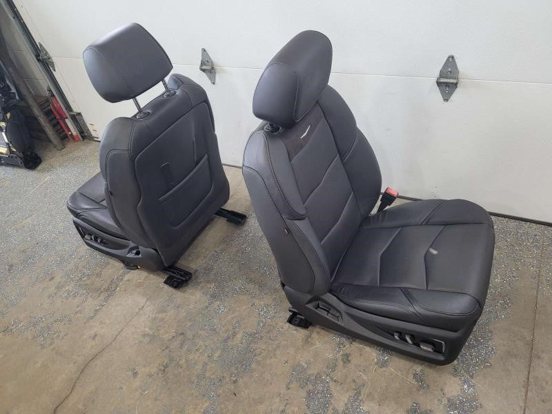 2016 ESCALADE FRONT SEATS, BLACK LEATHER, PAIR 33K 2090 - image 9