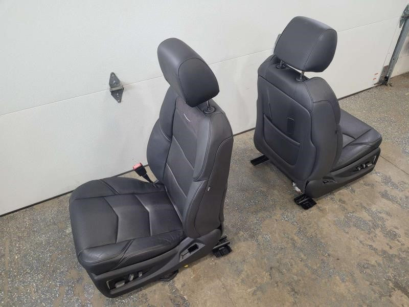 2016 ESCALADE FRONT SEATS, BLACK LEATHER, PAIR 33K 2090 - image 10
