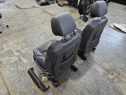 2019 ESCALAESV FRONT SEATS, BLACK LEATHER, POWER HE 2091 - image 8