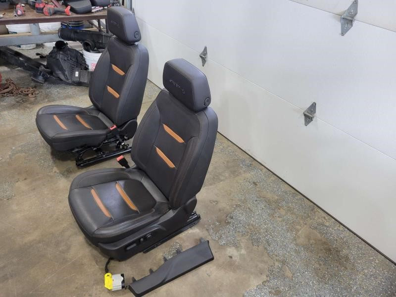 2021 SIERRA150 FRONT & REAR AT4 LEATHER SEATS HEATE 2094 - image 9