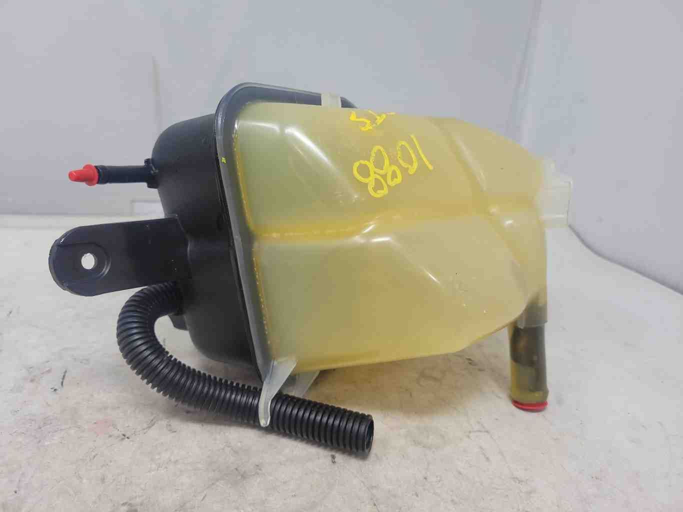 2010 CTS COOLANT OVERFLOW RESERVOIR TANK BOTT 2106 - image 8