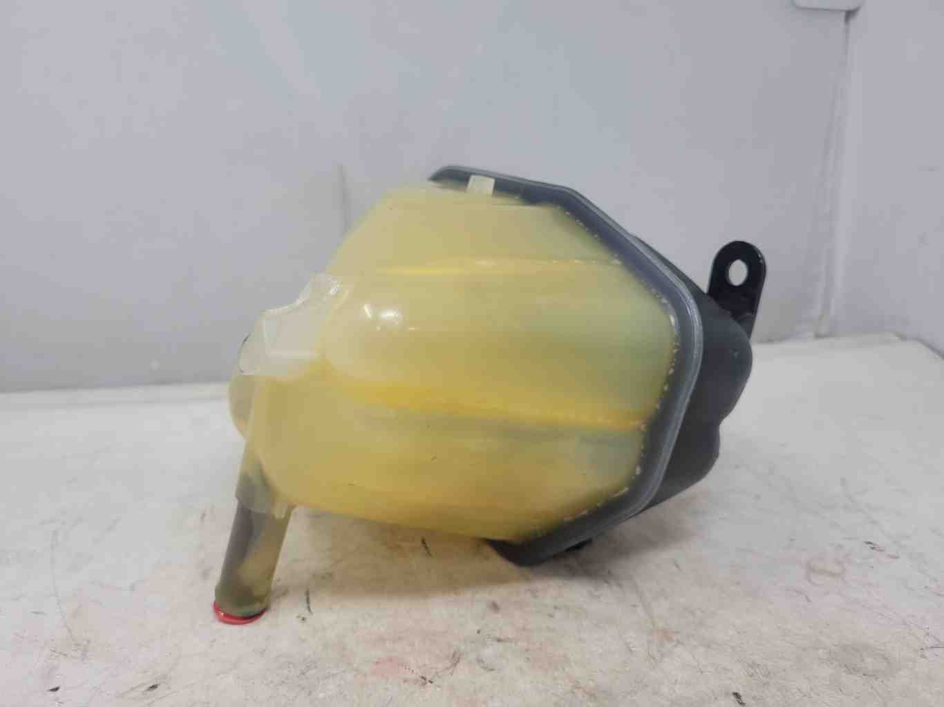 2010 CTS COOLANT OVERFLOW RESERVOIR TANK BOTT 2106 - image 9