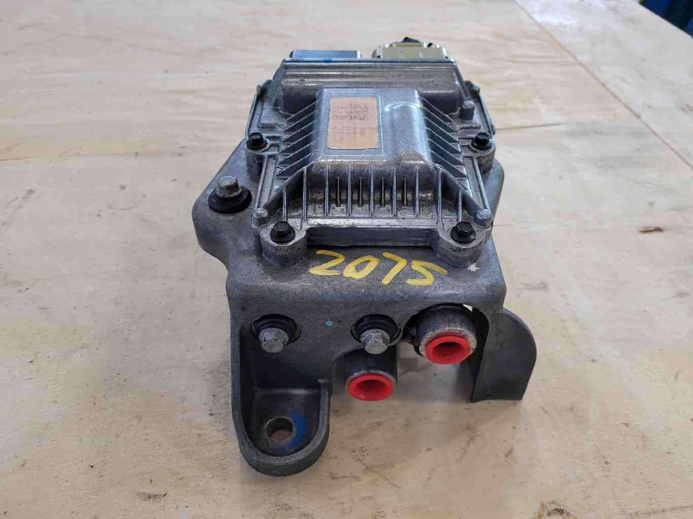 2017 CAMARO REAR CARRIER ACTUATOR/PUMP/MODULE UN 2117 - image 5