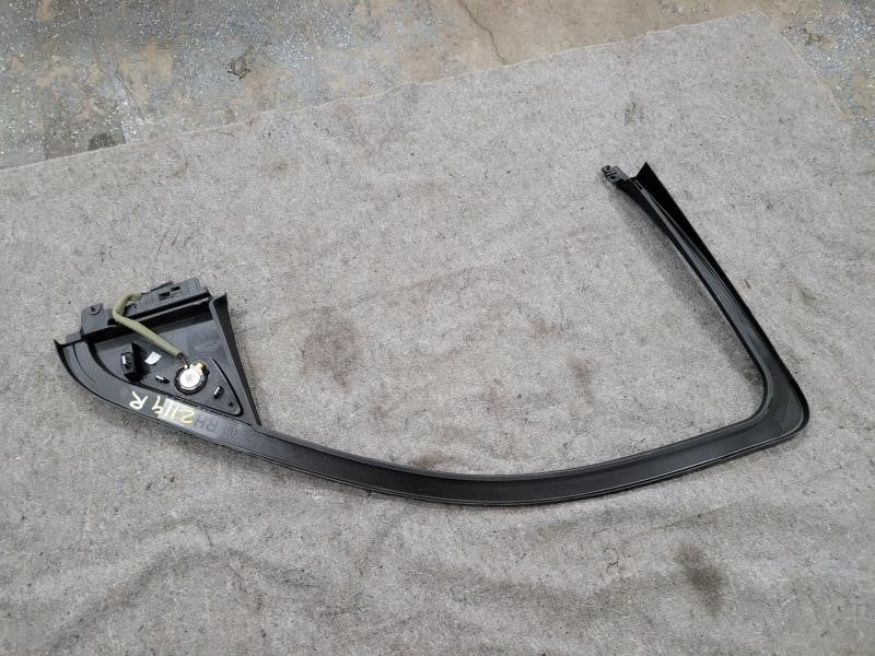 2018 ESCALAESV RH FRONT DOOR PANEL UPPER TRIM, BLAC 222 - image 4