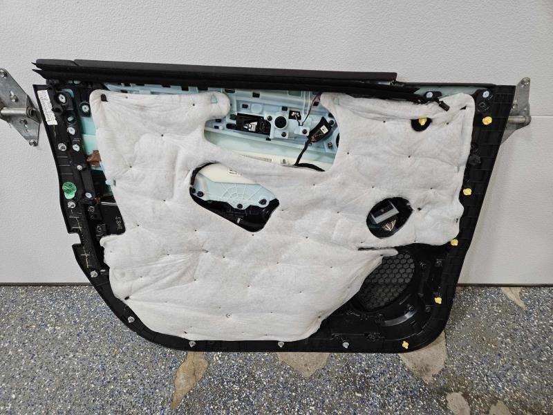 2015 ESCALAESV RH PASSENGER FRONT DOOR PANEL TRIM V 223 - image 6