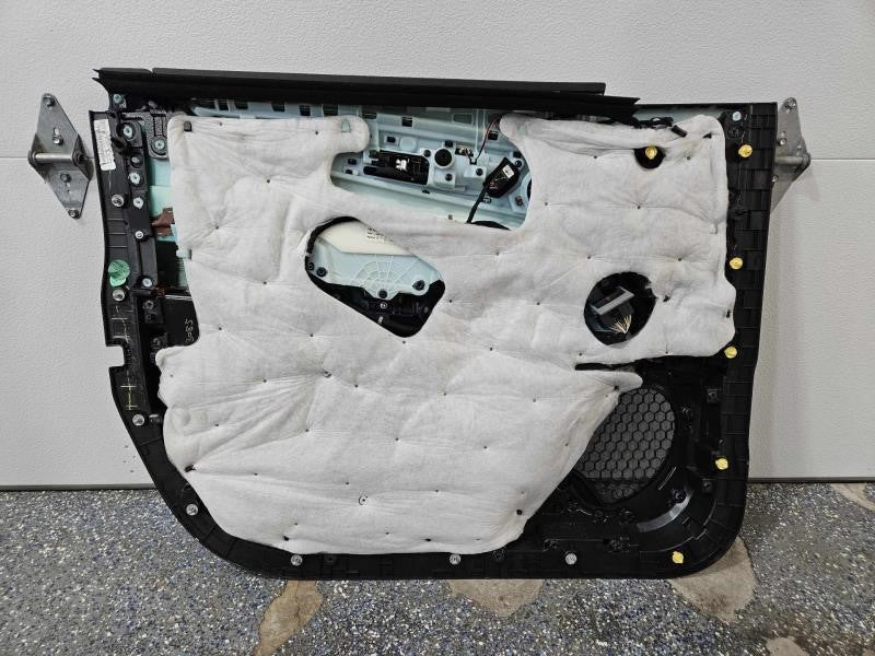 2015 ESCALAESV RH PASSENGER FRONT DOOR PANEL TRIM V 223 - image 9