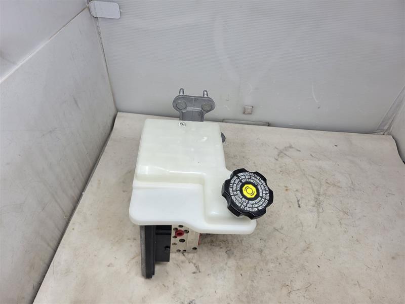 2019 SIERRA150 ABS BRAKE PUMP & MODULE 84600666 23502 - image 1