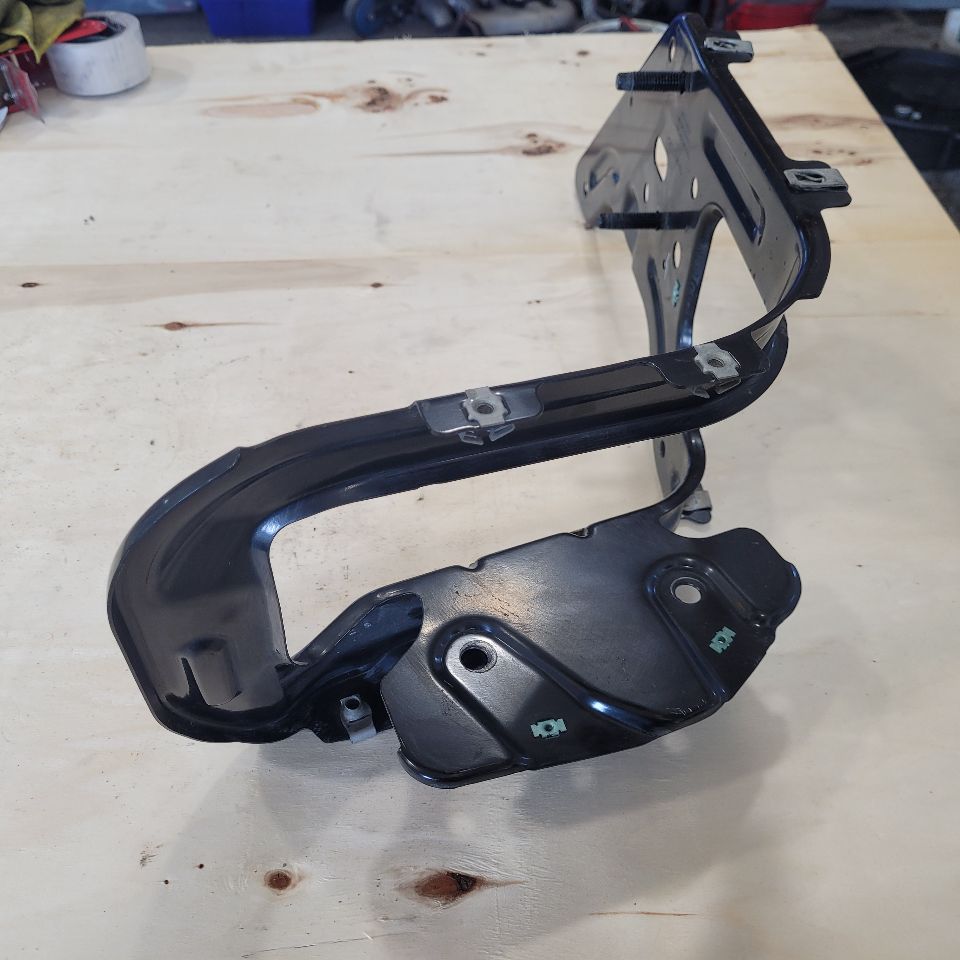 2019 SIERRA150 LH DRIVER REAR BUMPER BRACKET 23514 - image 2