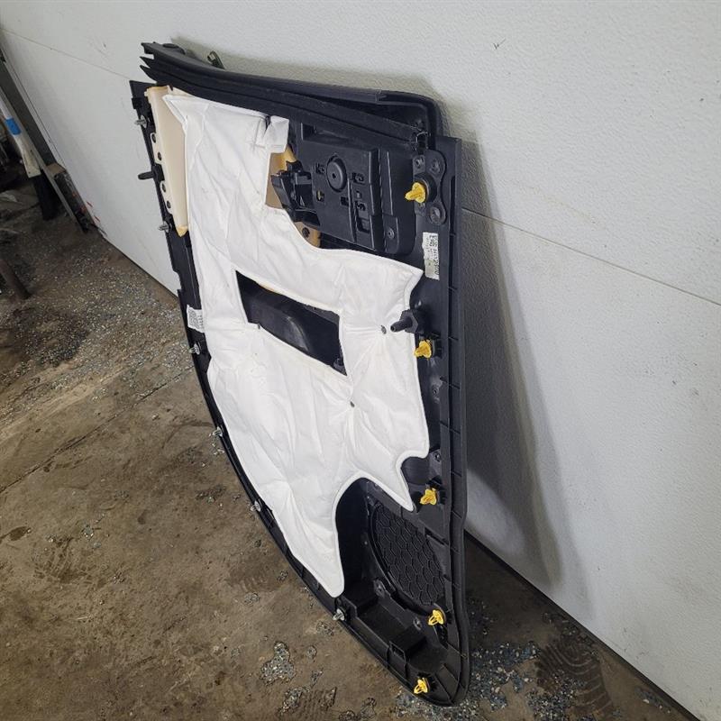 2017 SILVRDO15 RH REAR DOOR PANEL DOUBLE CAB Z71 23578 - image 6