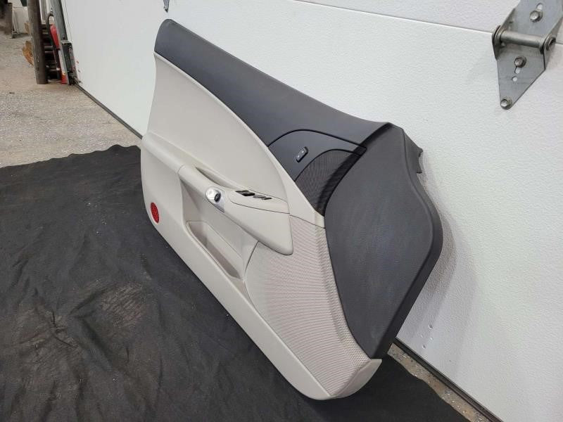 2011 CORVETTE LH DRIVER DOOR PANEL, LIGHT TITANIUM 235 - image 3