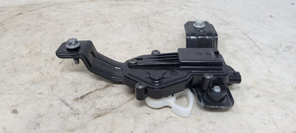 2017 SILVRDO15 OEM TAILGATE LOCK ACTUATOR 84374353 23609 - image 5