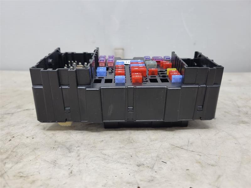 2017 SILVRDO15 LH DASH FUSE BOX 23459422 23620 - image 2