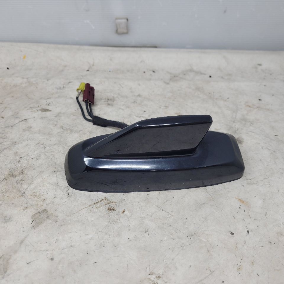 2018 SIERDEN15 SHARKFIN ANTENNA BLACK 84081915 23698 - image 3