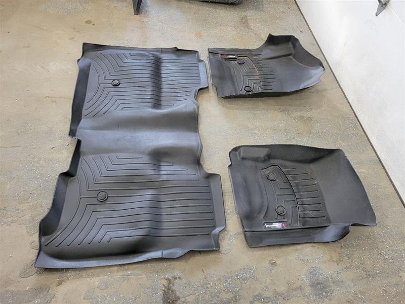 2018 SIERDEN15 WEATHERTECH FLOOR LINERS FRONT REAR 23702 - image 3