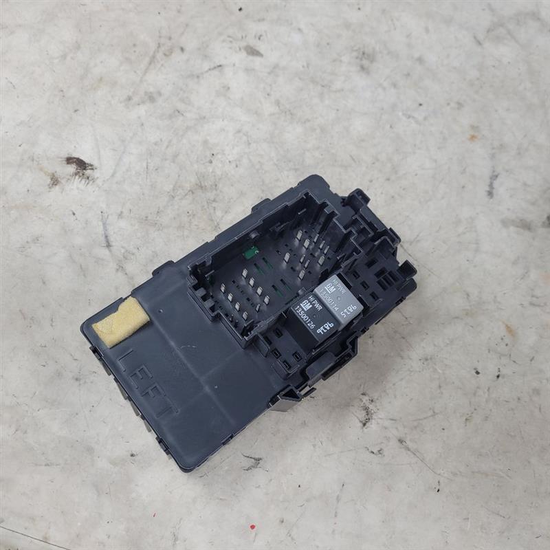 2018 SIERDEN15 LH DASH FUSE JUNCTION BLOCK 23459422 23723 - image 2