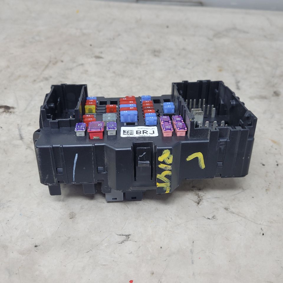 2018 SIERDEN15 LH DASH FUSE JUNCTION BLOCK 23459422 23723 - image 9