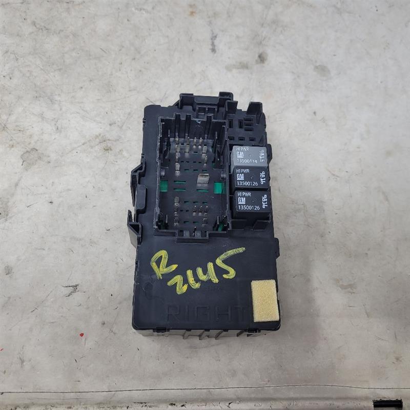 2018 SIERDEN15 RH DASH FUSE JUNCTION BOX 23443944 23724 - image 1