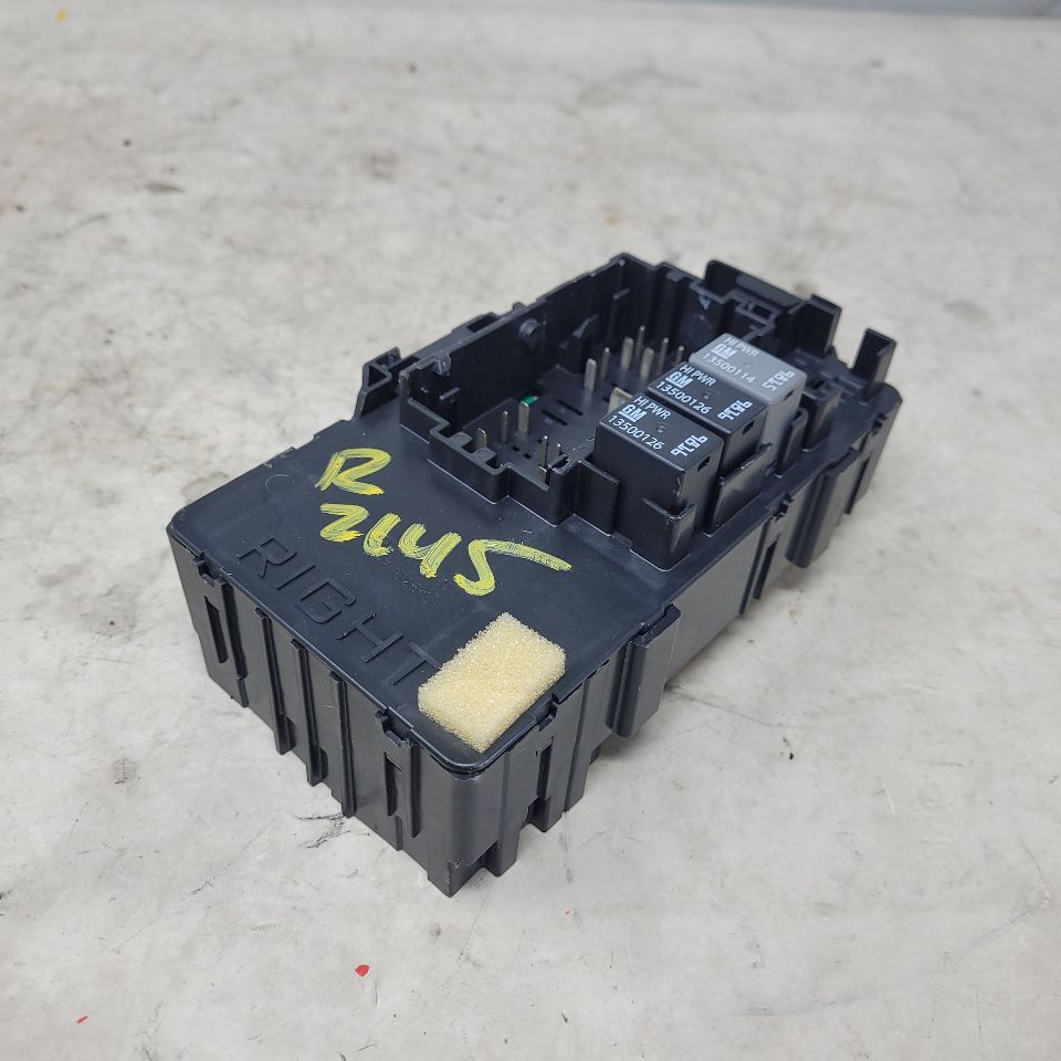 2018 SIERDEN15 RH DASH FUSE JUNCTION BOX 23443944 23724 - image 2