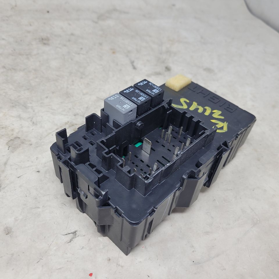2018 SIERDEN15 RH DASH FUSE JUNCTION BOX 23443944 23724 - image 5