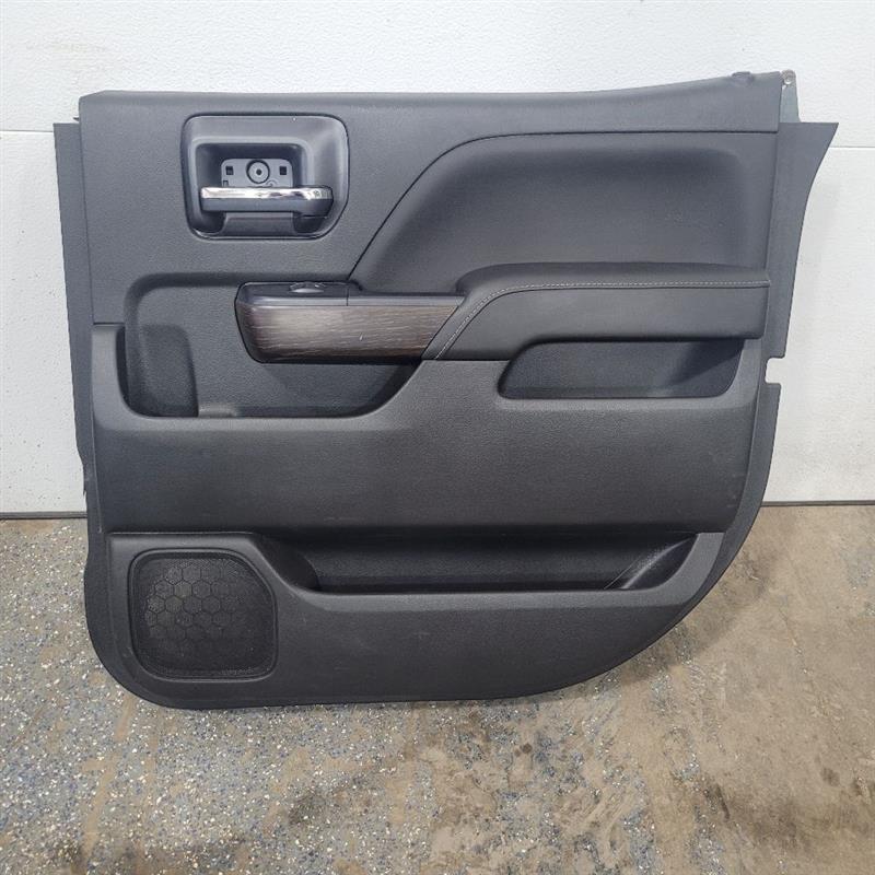 2018 SIERDEN15 RH CREW CAR DENALI REAR DOOR TRIM 23744 - image 1