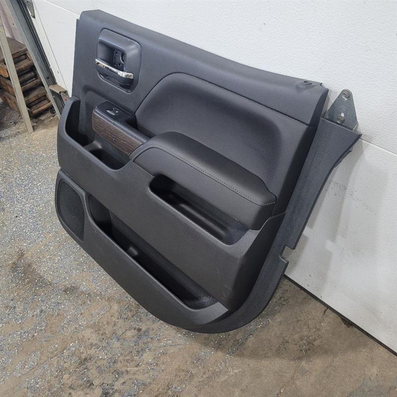2018 SIERDEN15 RH CREW CAR DENALI REAR DOOR TRIM 23744 - image 3