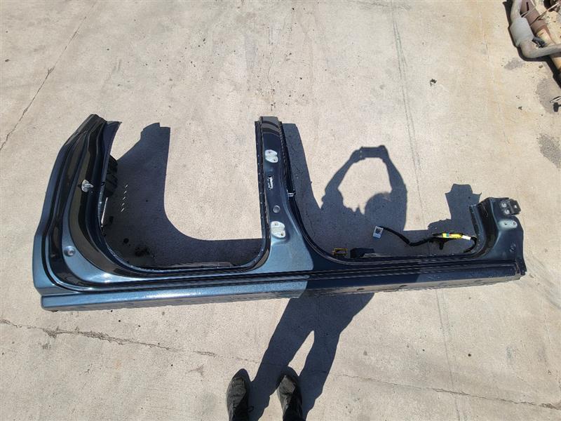 2018 SIERDEN15 RH CREW CAB ROCKER & PILLAR CUT BLAC 23750 - image 1