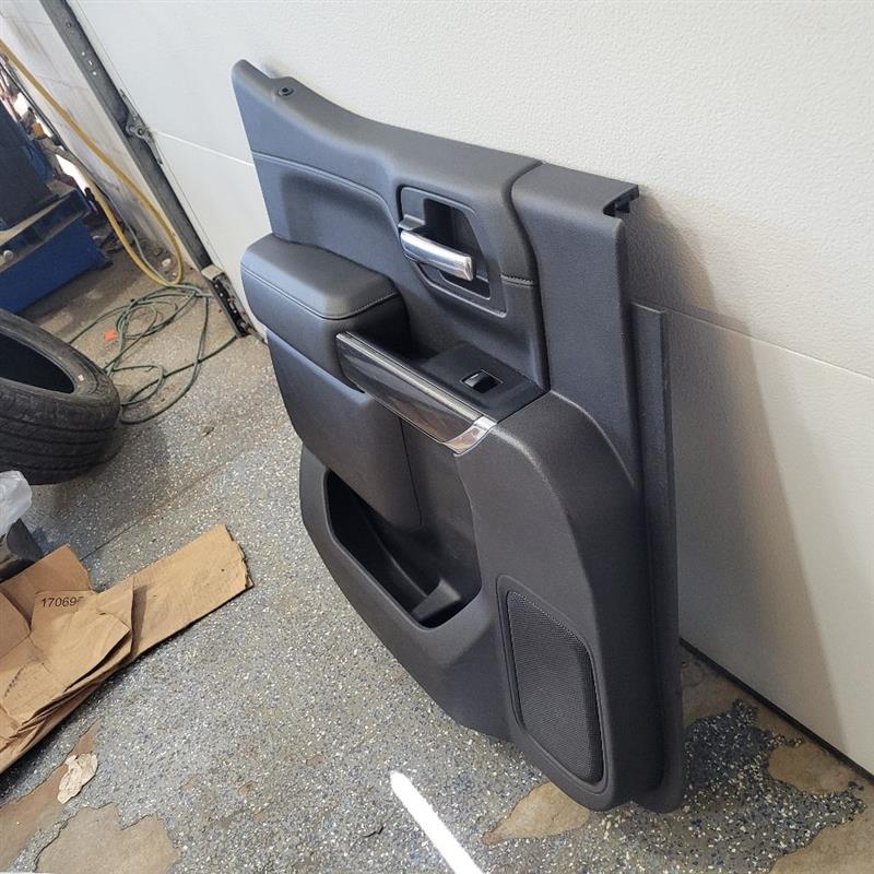 2020 SIERRA150 LH DRIVER REAR DOOR TRIM PANEL AT4 23764 - image 3